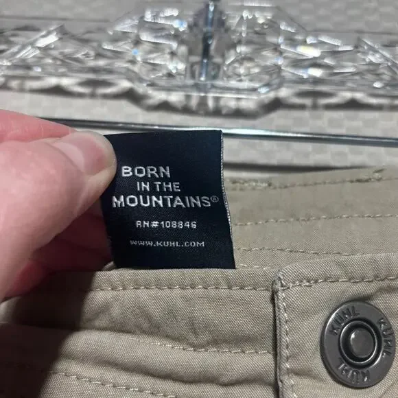 Kuhl Womens Hiking Pants Size 4 Regular Tan Cargo Roll Up Outdoor Utility Travel - Picture 6 of 10